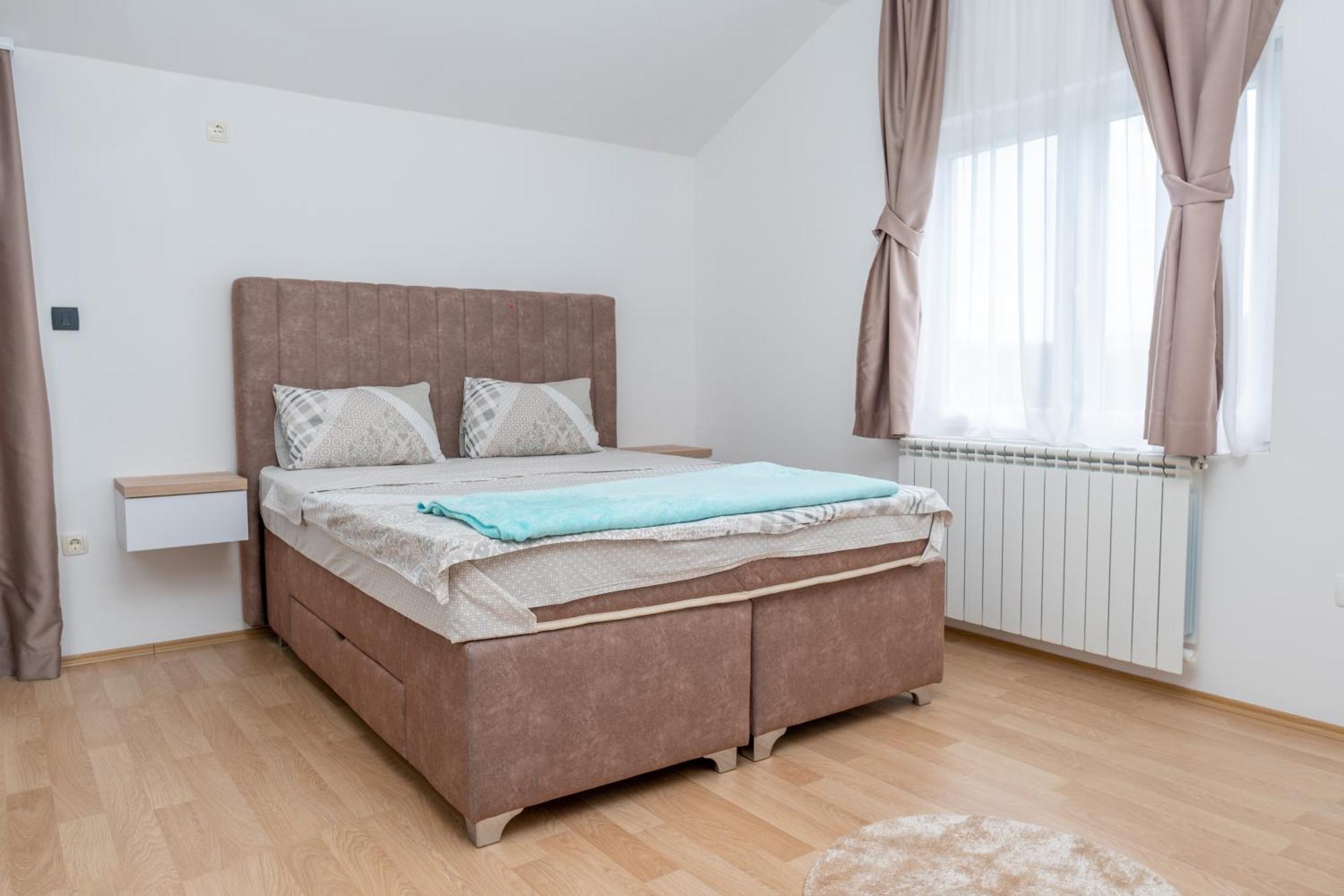 Hotel Royal Garden Nikšić Værelse billede